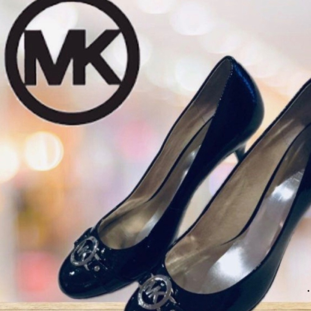 Michael Kors 6.5 Black Patent Leather Kitten Heels